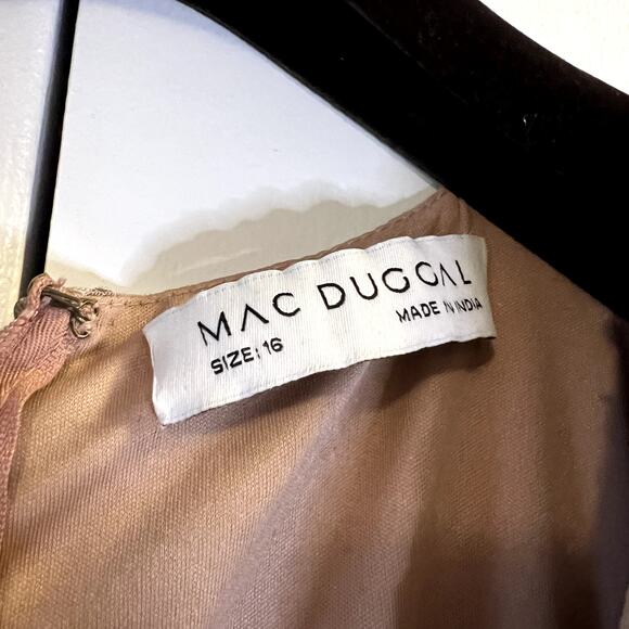 Mac Duggal 5510 Sequined Long Sleeve Gown Maxi Dress Shimmering gold size 16 - Picture 4 of 6